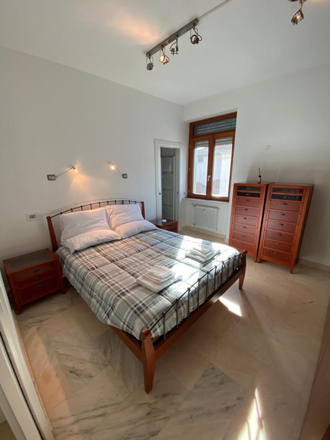 Elegante Appartamento In Centro Bergamo Exterior photo